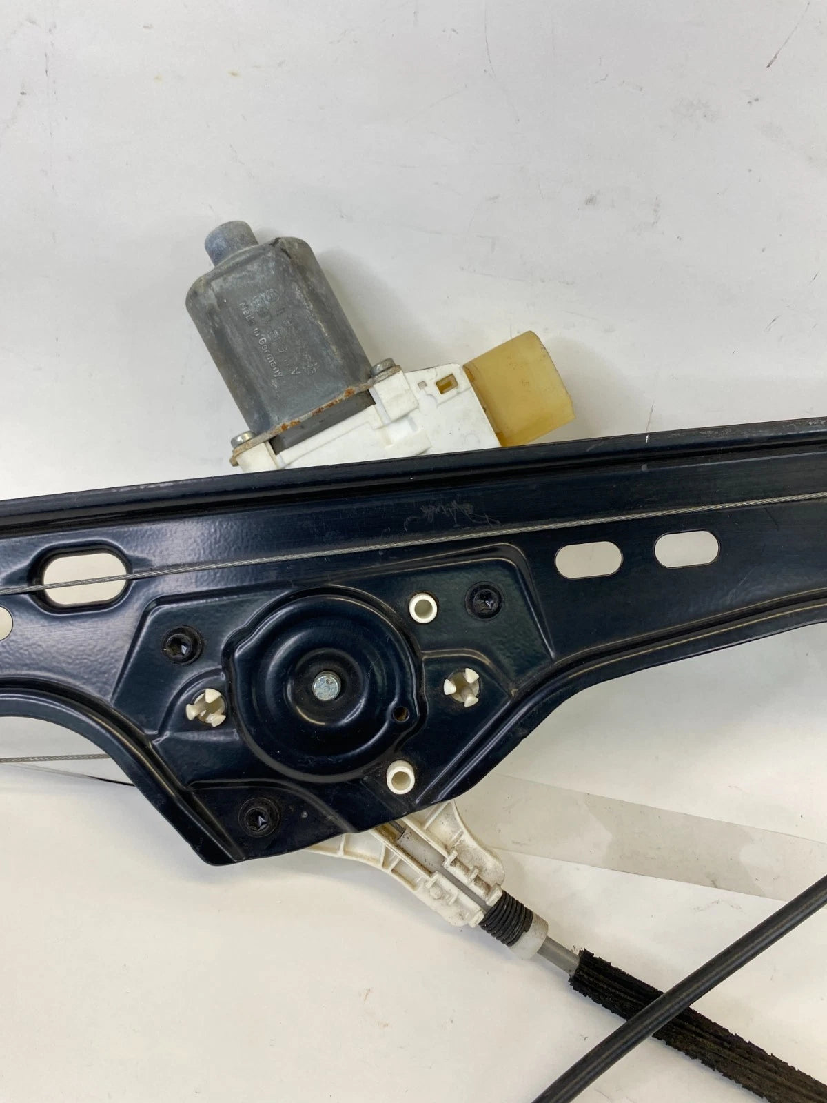 07 08 BMW 328XI FRONT LEFT DOOR POWER WINDOW MOTOR W/ REGULATOR 6927027 OEM