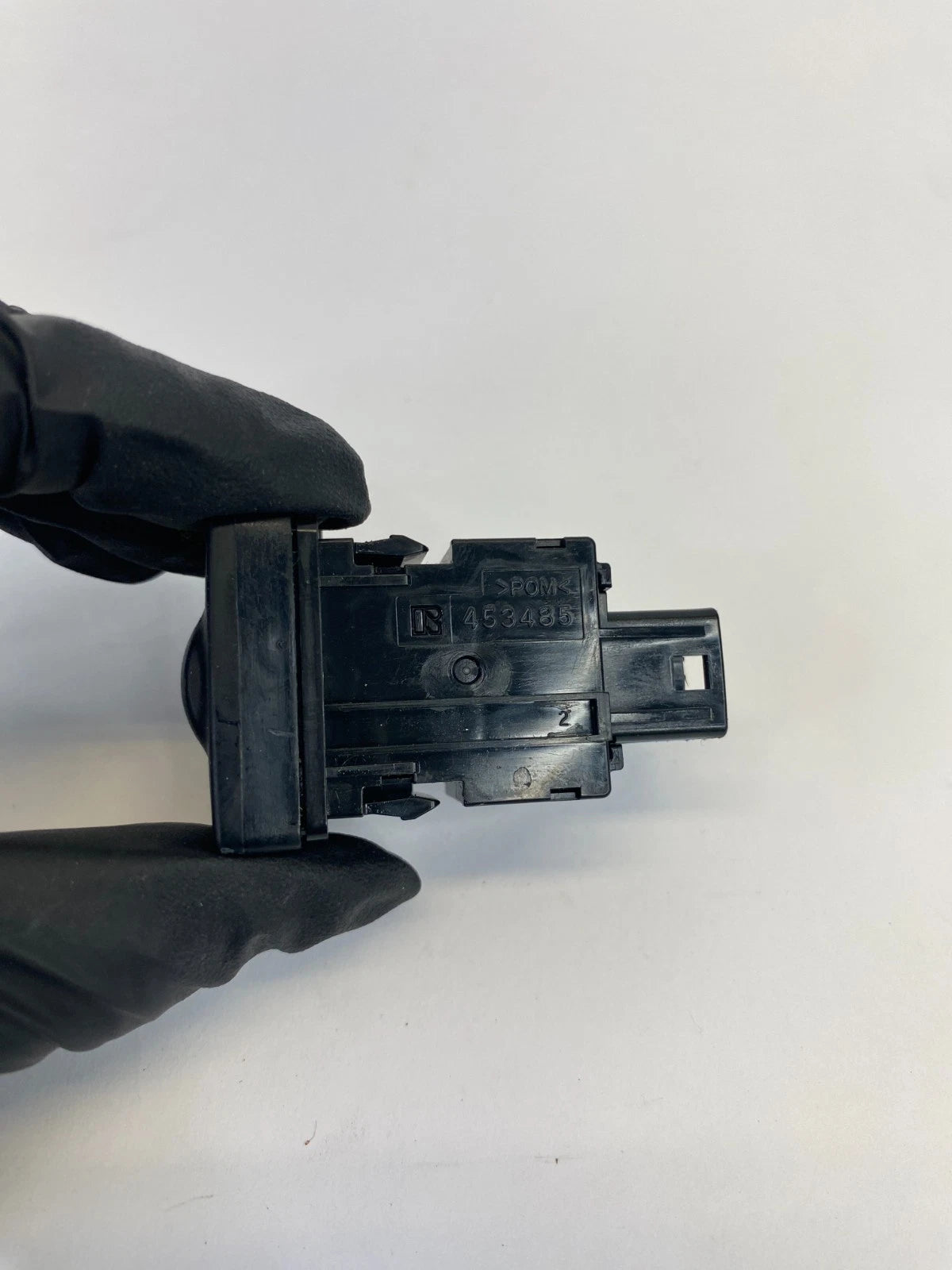 2009-2015 TOYOTA VENZA FRONT RIGHT PASSENGER SEAT HEAT SWITCH 453485 OEM