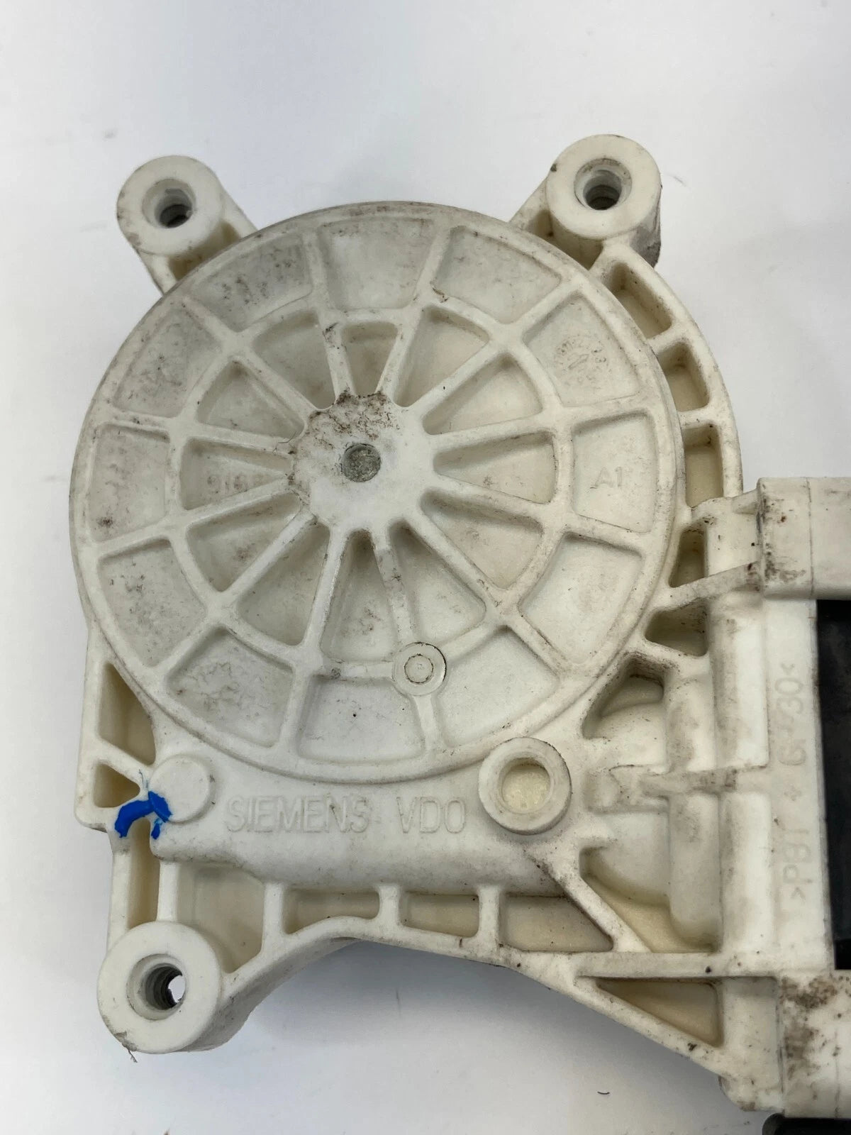 05-10 CHRYSLER 300 FRONT RIGHT PASSENGER SIDE DOOR WINDOW MOTOR 994665-102 OEM