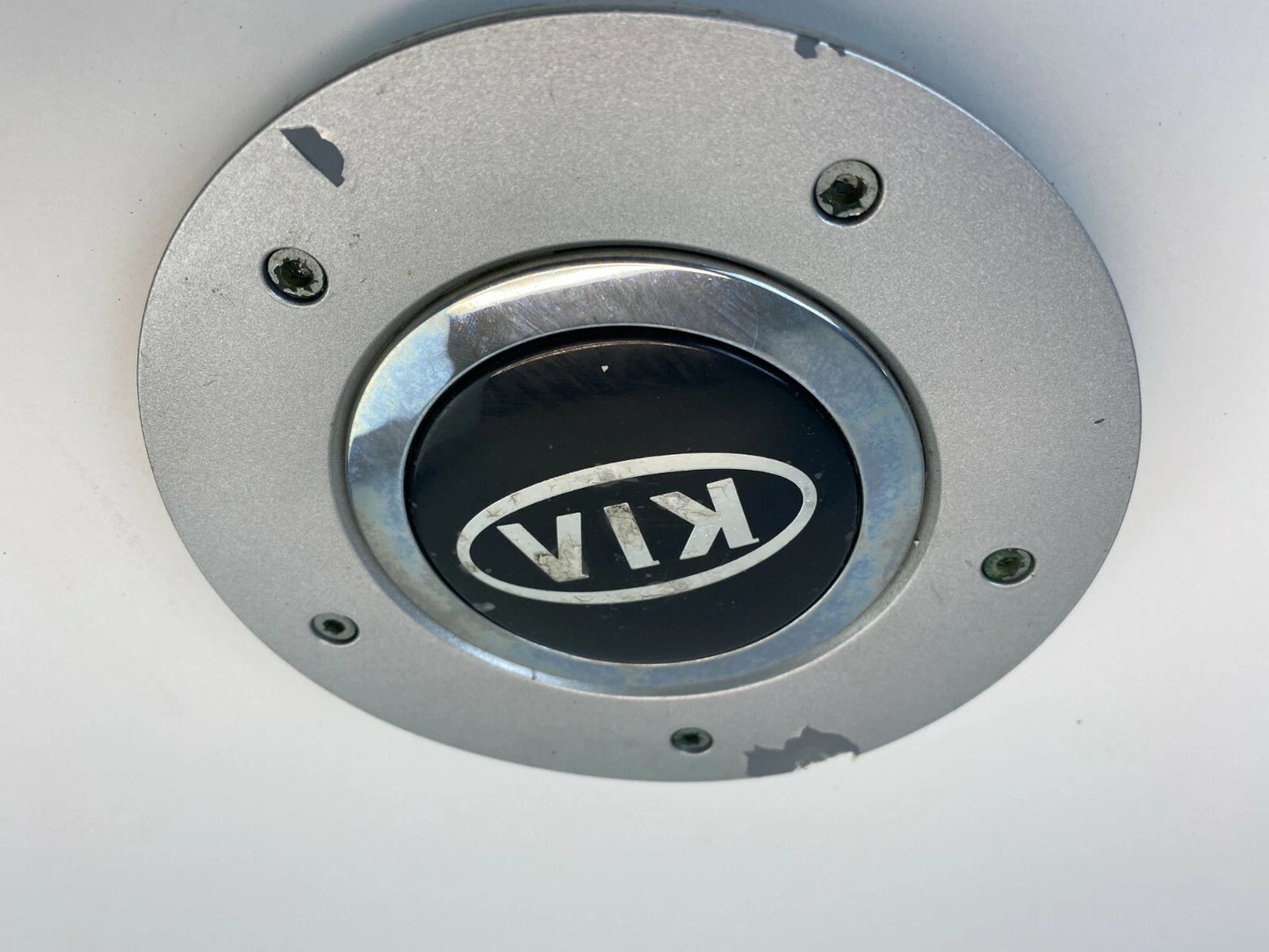 2004 2005 2006 KIA AMANTI WHEEL RIM CENTER HUB CAP HUBCAP SILVER OEM