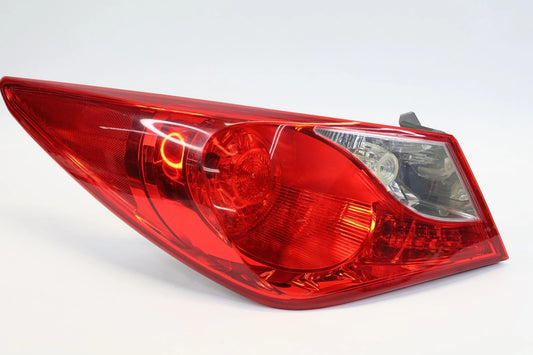2011-2014 HYUNDAI SONATA REAR LEFT DRIVER TAIL LIGHT TAILLAMP OUTER OEM 92401-3Q