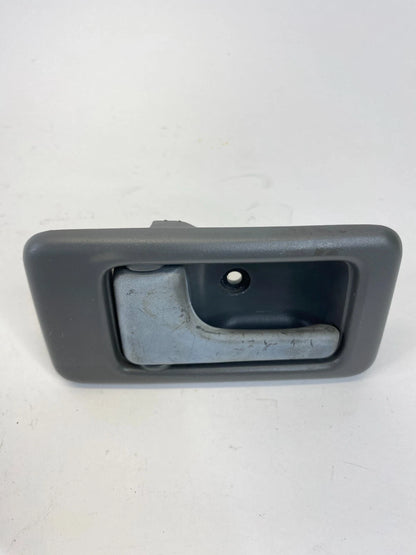 2000-2002 ISUZU TROOPER FRONT LEFT DRIVER INTERIOR DOOR HANDLE LEVER GREY OEM