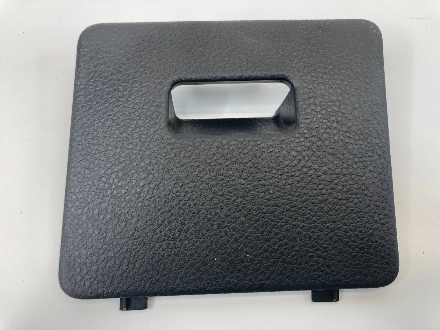 2009-2014 NISSAN MURANO FUSE BOX LID DOOR PANEL COVER TRIM P10711-A29R00 OEM