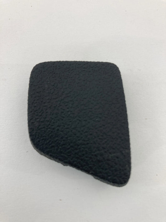 2006-2011 CHEVROLET IMPALA REAR RIGHT INNER DOOR PANEL SCREW COVER CAP 1342290