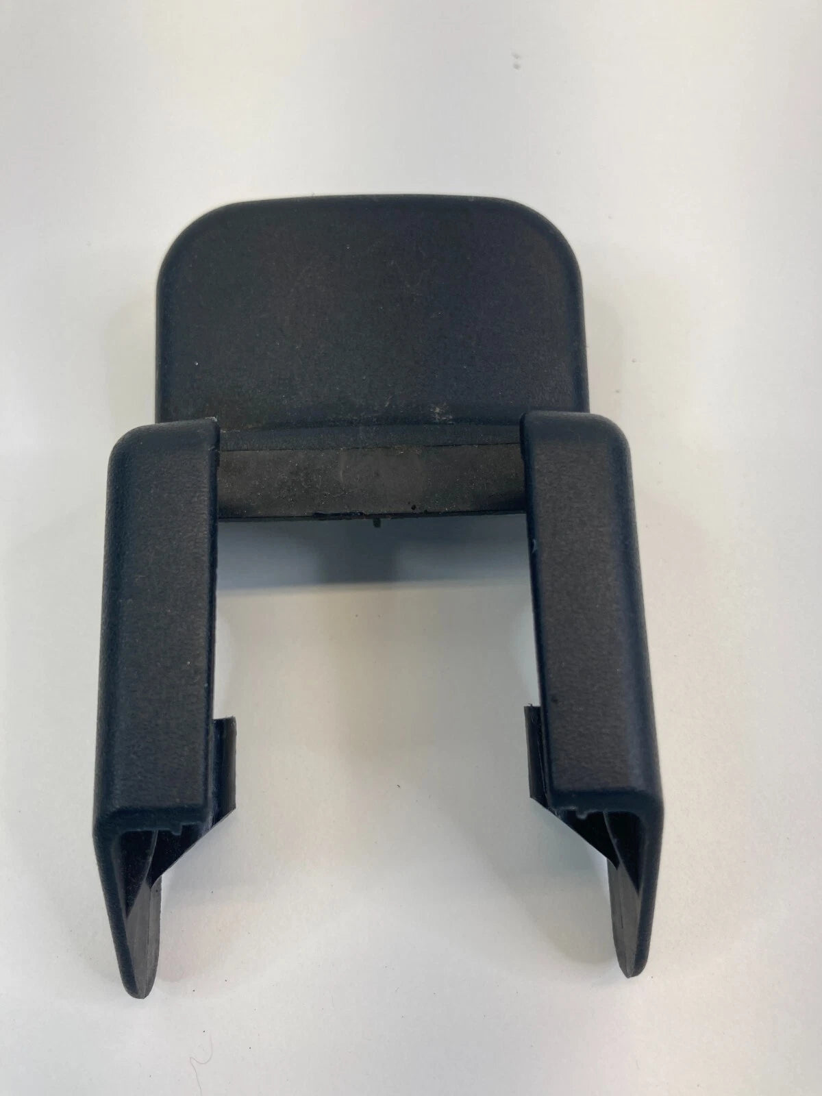 2002 2003 02 03 LEXUS ES300 FRONT RIGHT SIDE SEAT TRACK END COVER CAP TRIM OEM