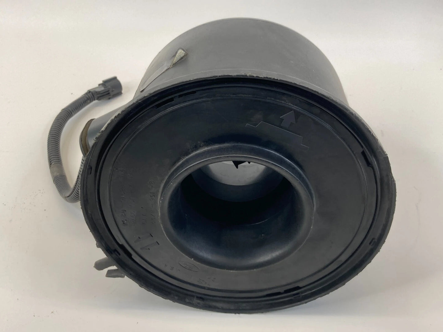 2003 2004 FORD EXPEDITION 4.6L V8 AIR CLEANER INTAKE REAR COVER 2L14-9C662-DE