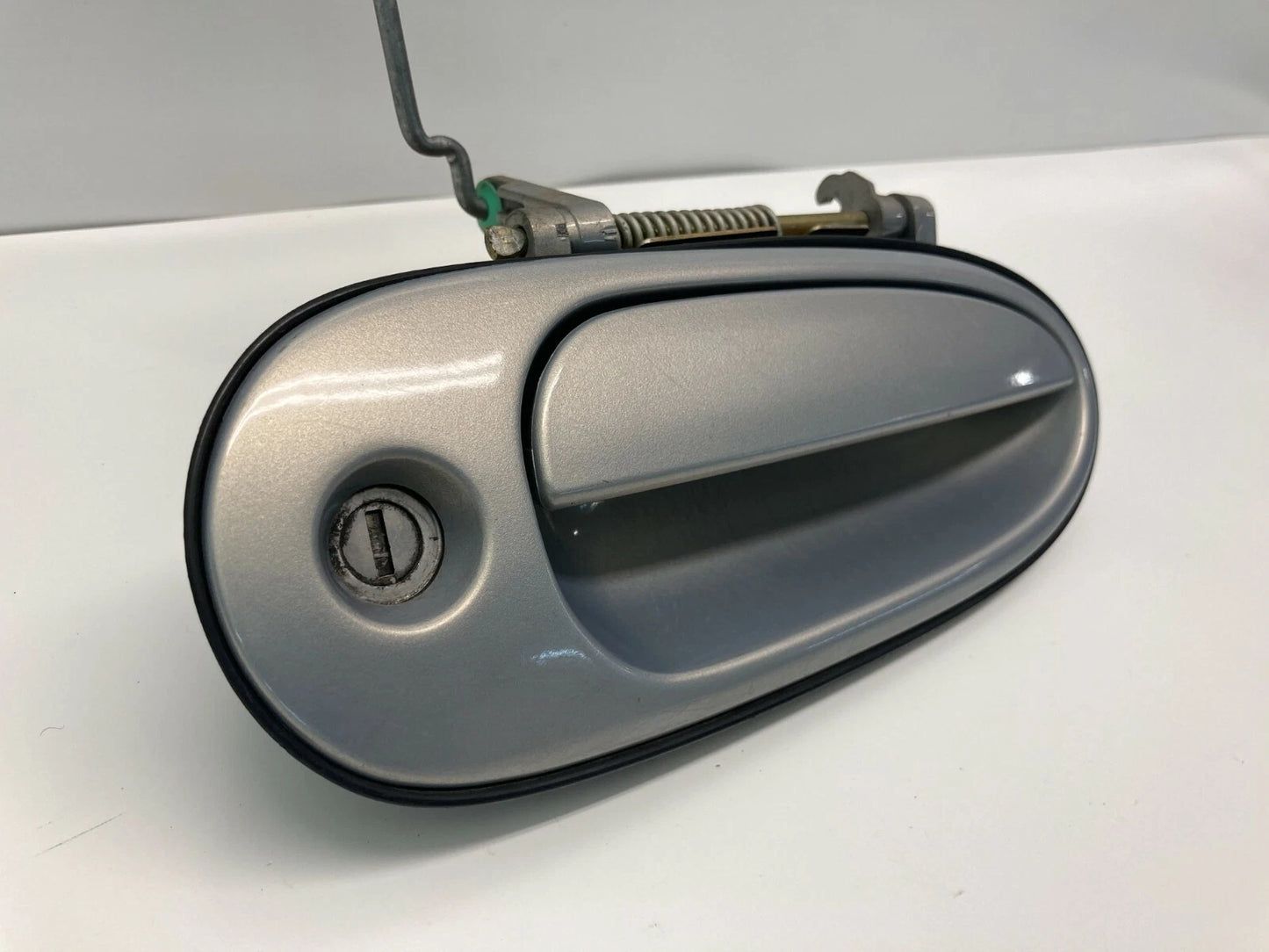 99-04 OLDSMOBILE ALERO FRONT RIGHT PASSENGER SIDE EXTERIOR DOOR HANDLE 22615194