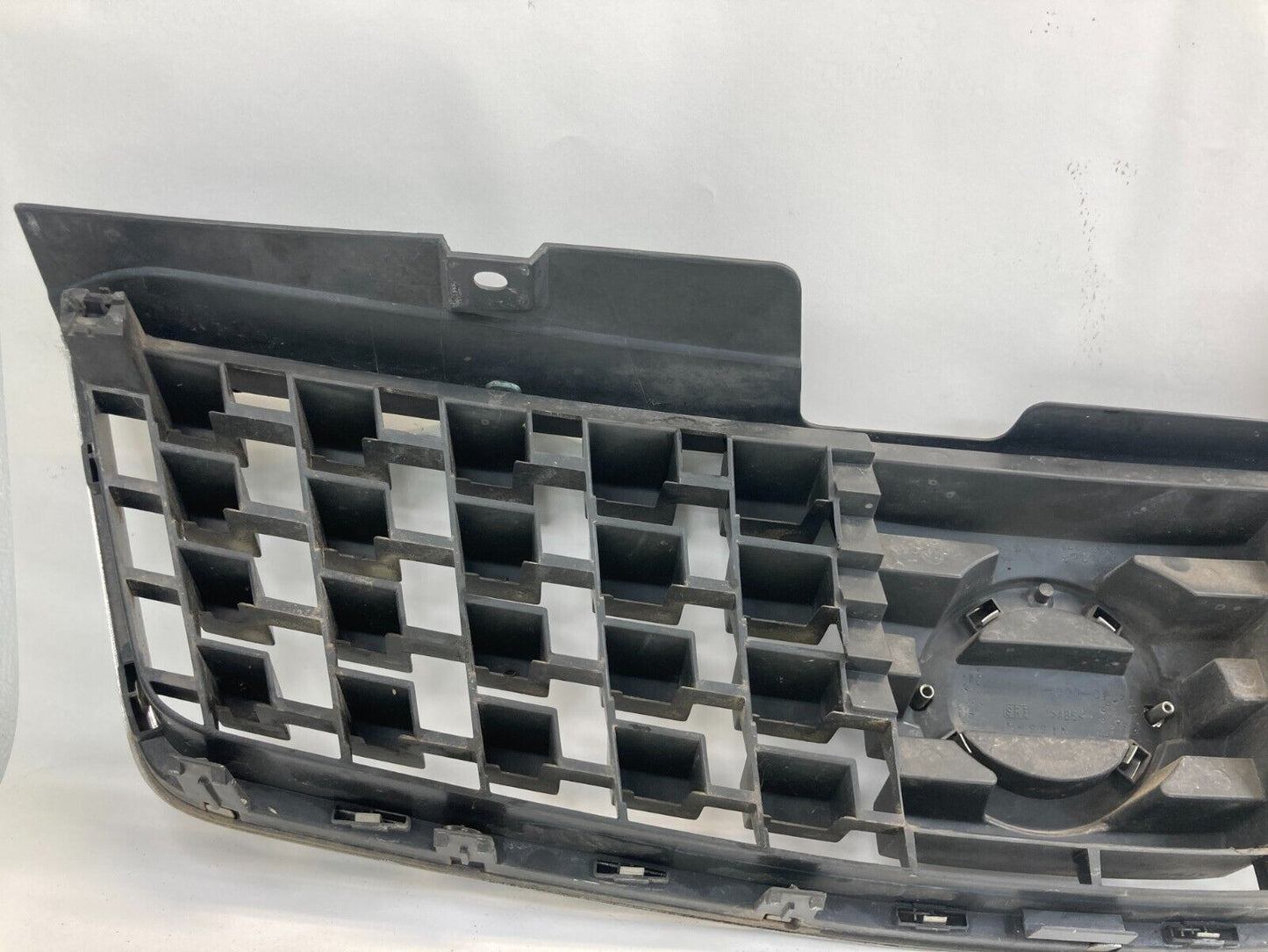 2008 2009 Nissan Sentra Front Bumper Upper Grill Grille Assembly 62070-ET