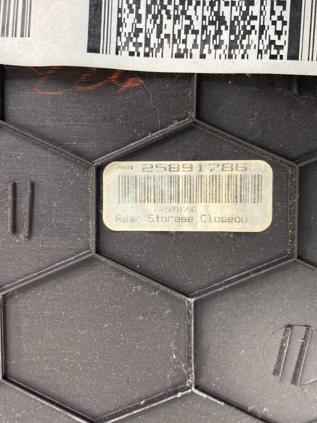 2009-2012 BUICK ENCLAVE REAR CONSOLE COVER POWER OUTLET SWITCH BEZEL 25891786