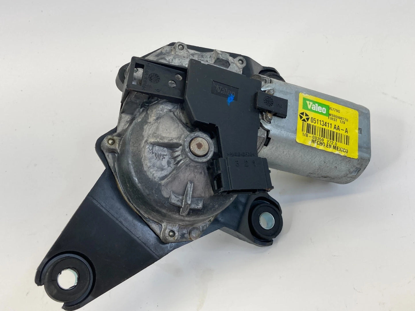 08-20 G CARAVAN TOWN & COUNTRY R/V REAR LIFTGATE WIPER POWER MOTOR 05113411A OEM