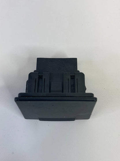 2007 2008 INFINITI G35 USB AUX PORT SOCKET ADAPTER SWITCH GT10B-ADAPTER OEM