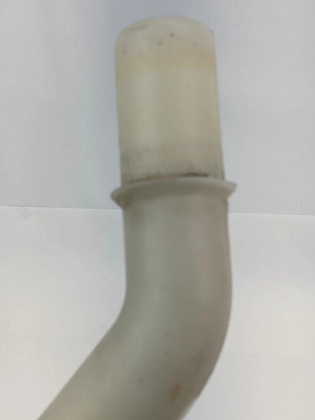2006-2008 HYUNDAI ACCENT SEDAN WINDSHIELD WIPER WASHER FILLER TUBE PIPE OEM