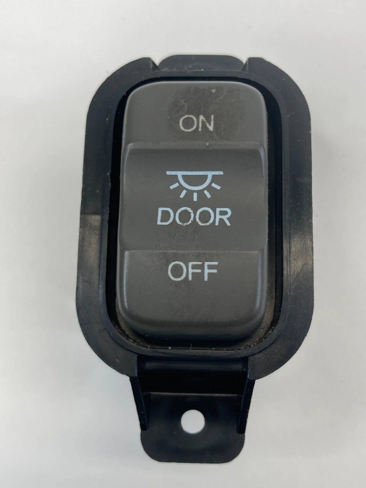 2006-2008 HONDA RIDGELINE INTERIOR DOME LIGHT LAMP CONTROL SWITCH 2M17774 OEM
