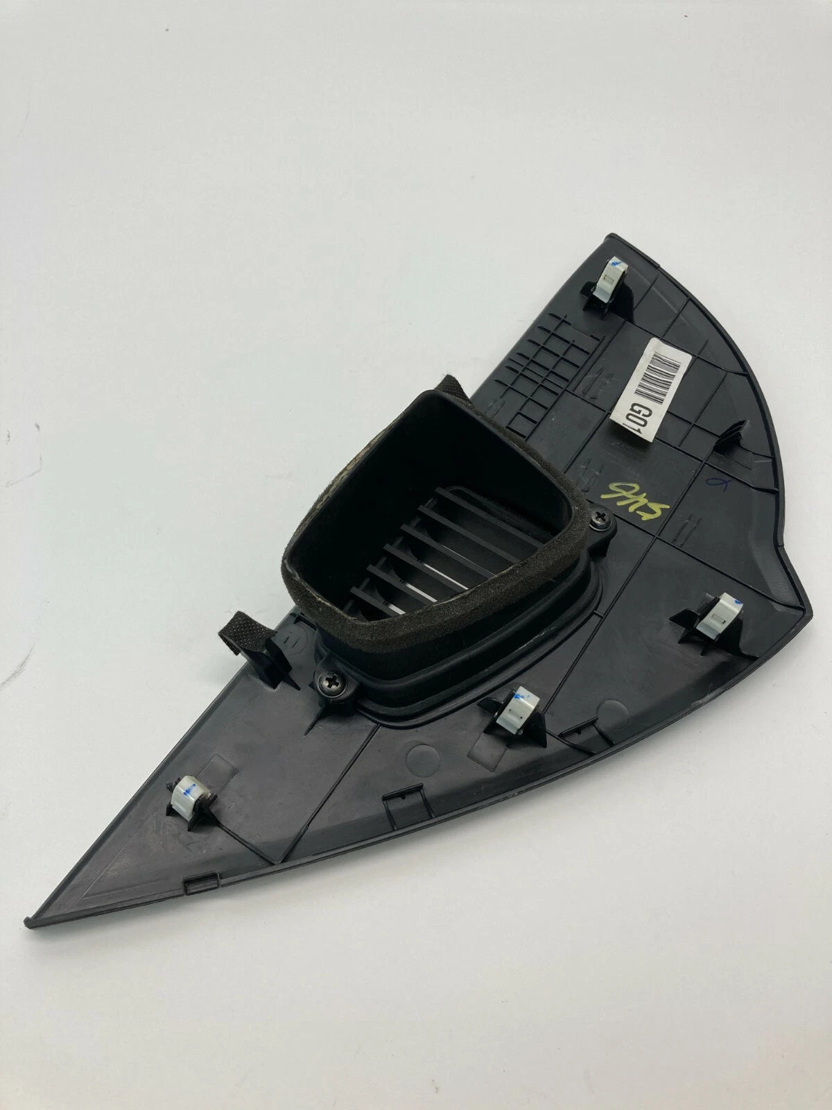 07-12 HYUNDAI VERACRUZ DASH RIGHT SIDE AC AIR VENT END CAP COVER TRIM 3J84768000