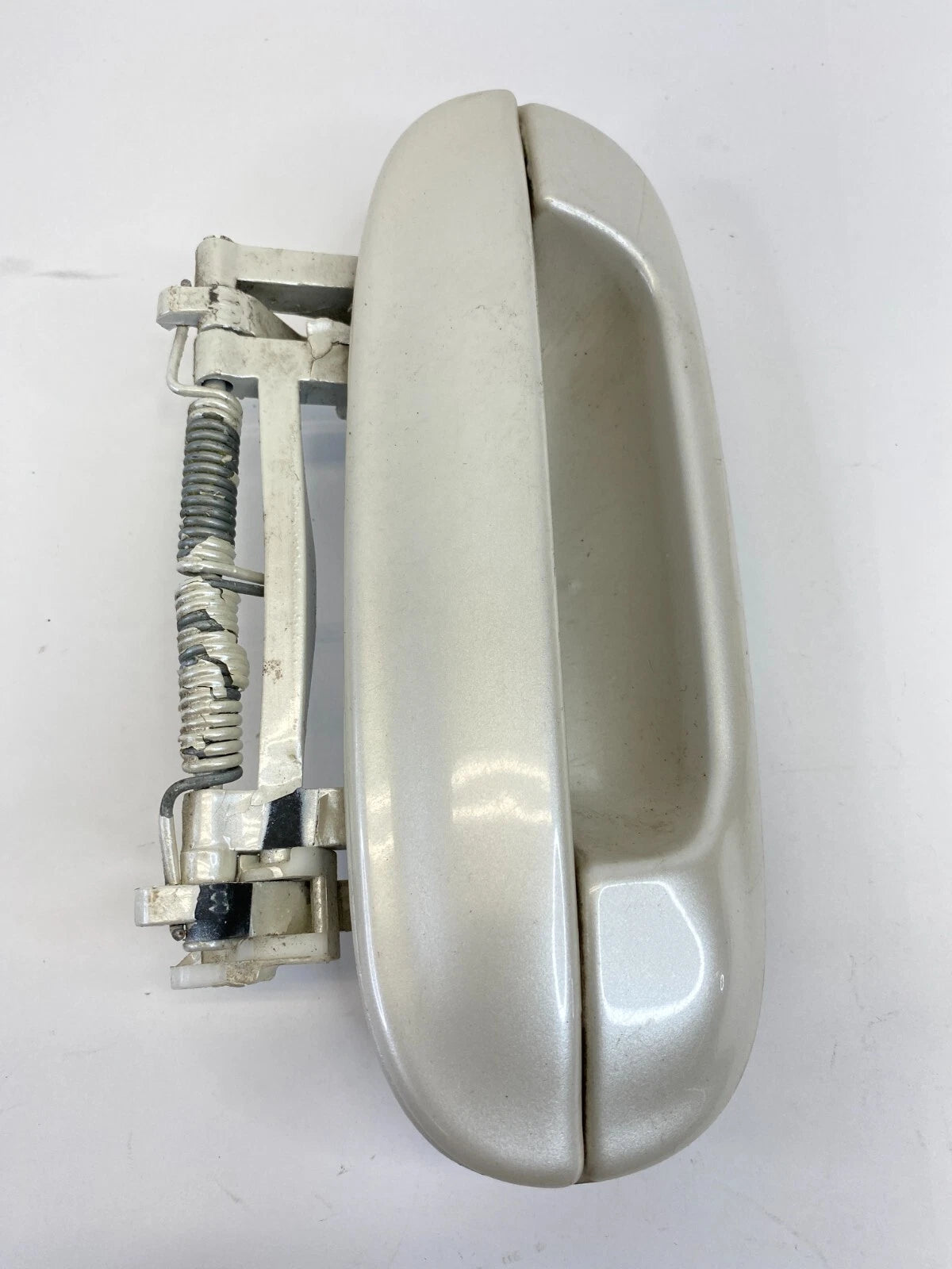 2000-2005 CADILLAC DEVILLE 4-DR FRONT RIGHT PASSENGER DOOR OUTER HANDLE ASSY OEM