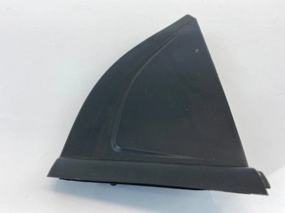 2000-2004 KIA SPECTRA 4-DR REAR RIGHT OUTER EXTERIOR CORNER COVER TRIM MOLDING