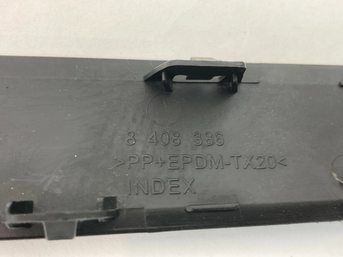 2000-2003 BMW X5 FRONT RIGHT BUMPER MOLDING TRIM PARKING SENSOR 8408386