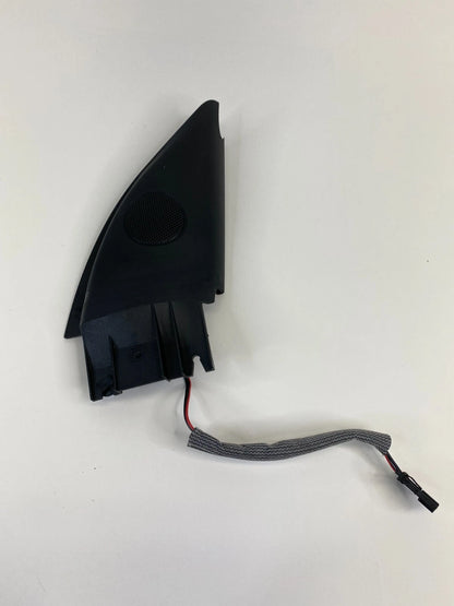 2002-2005 VW PASSAT FRONT RIGHT SIDE DOOR CORNER COVER W TWEETER 3B0837994 OEM