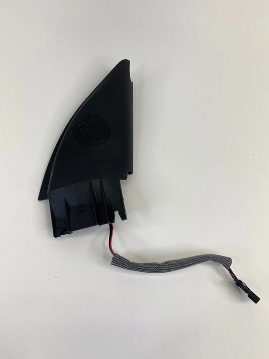 2002-2005 VW PASSAT FRONT RIGHT SIDE DOOR CORNER COVER W TWEETER 3B0837994 OEM