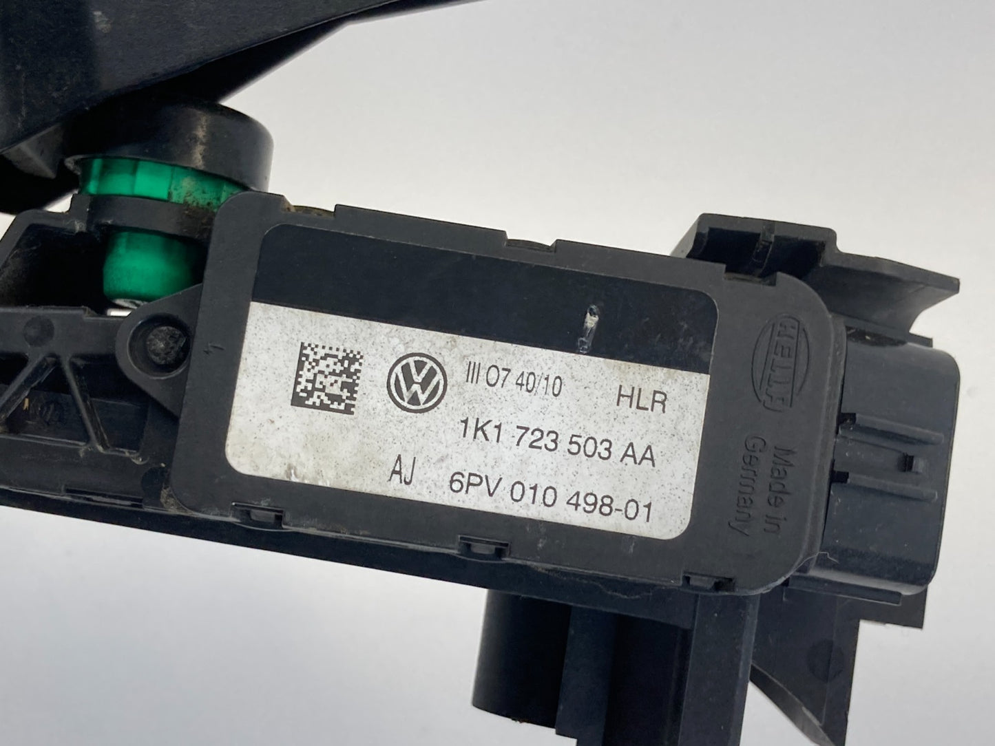 2009-2017 Volkswagen CC Gas Accelerator Pedal Assembly 1K1-723-503-AA OEM