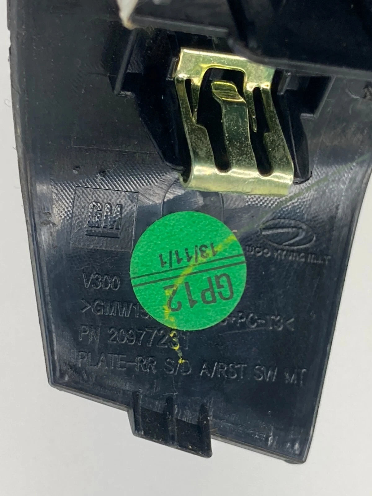 2013-2015 CHEVROLET MALIBU REAR LEFT DOOR POWER WINDOW SWITCH BEZEL 20977231 OEM