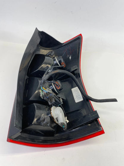 2002-2007 SATURN VUE REAR LEFT DRIVER SIDE TAIL LIGHT TAILLIGHT TAIL LAMP OEM