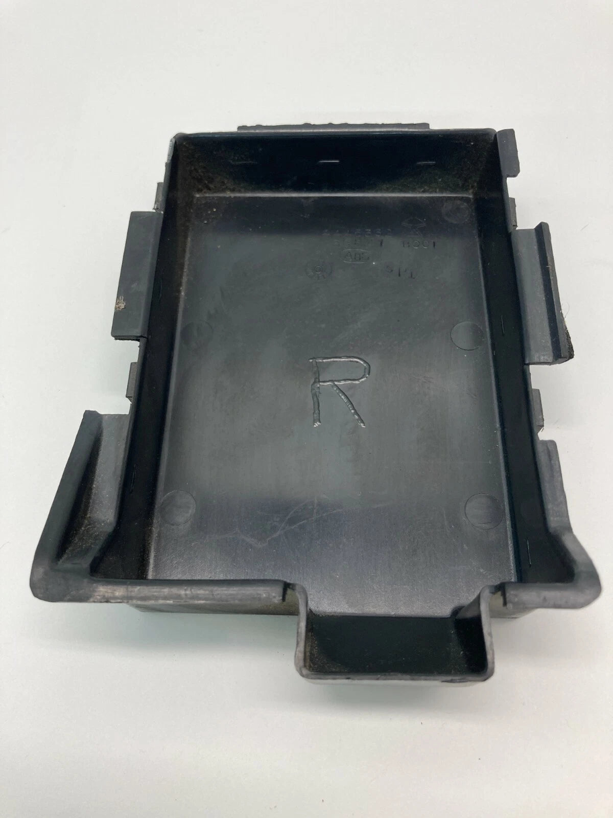 1993 93 CHRYSLER IMPERIAL 3.8L V6 BASE RELAY FUSE BOX COVER TRIM LID CAP OEM