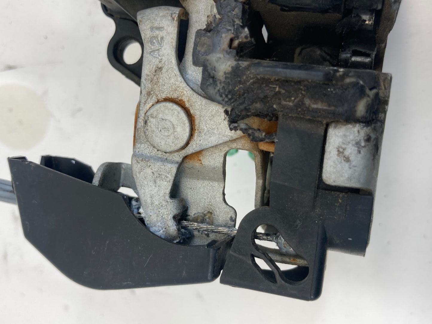 2003-2006 Lincoln Navigator Front Left Driver Side Door Lock Latch Actuator OEM