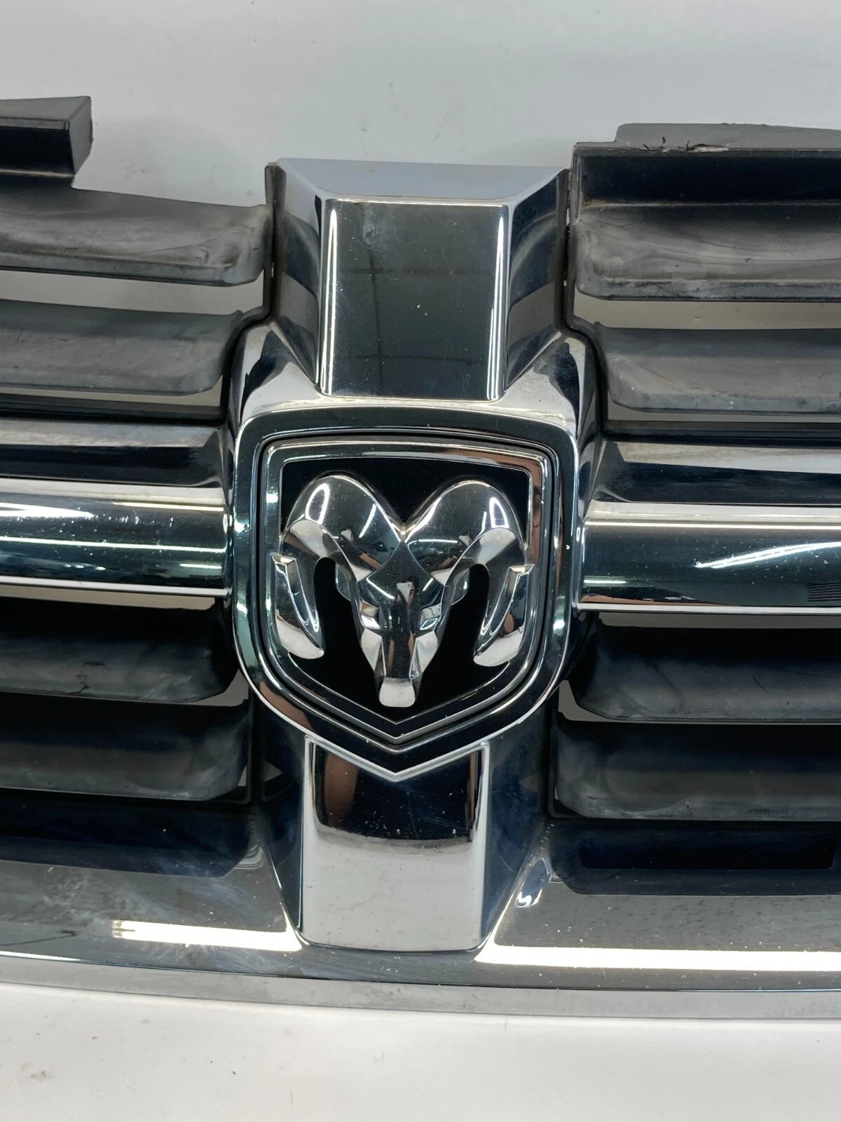 2009 2010 09 10 DODGE JOURNEY FRONT BUMPER UPPER GRILL GRILLE 05113151AA OEM