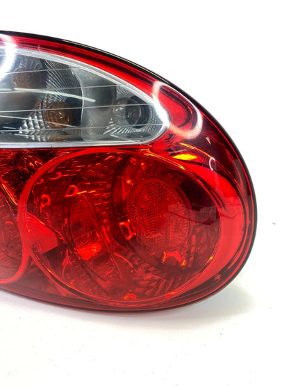 2000-2004 JAGUAR S-TYPE REAR RIGHT PASSENGER TAIL LIGHT TAILLIGHT XR83-13404-AH