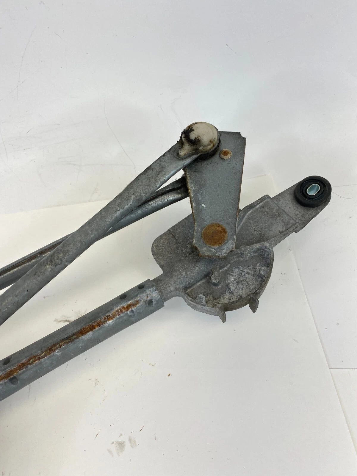 2011-2017 BUICK REGAL FRONT WIPER MOTOR TRANSMISSION LINKAGE ASSY 13227392 OEM