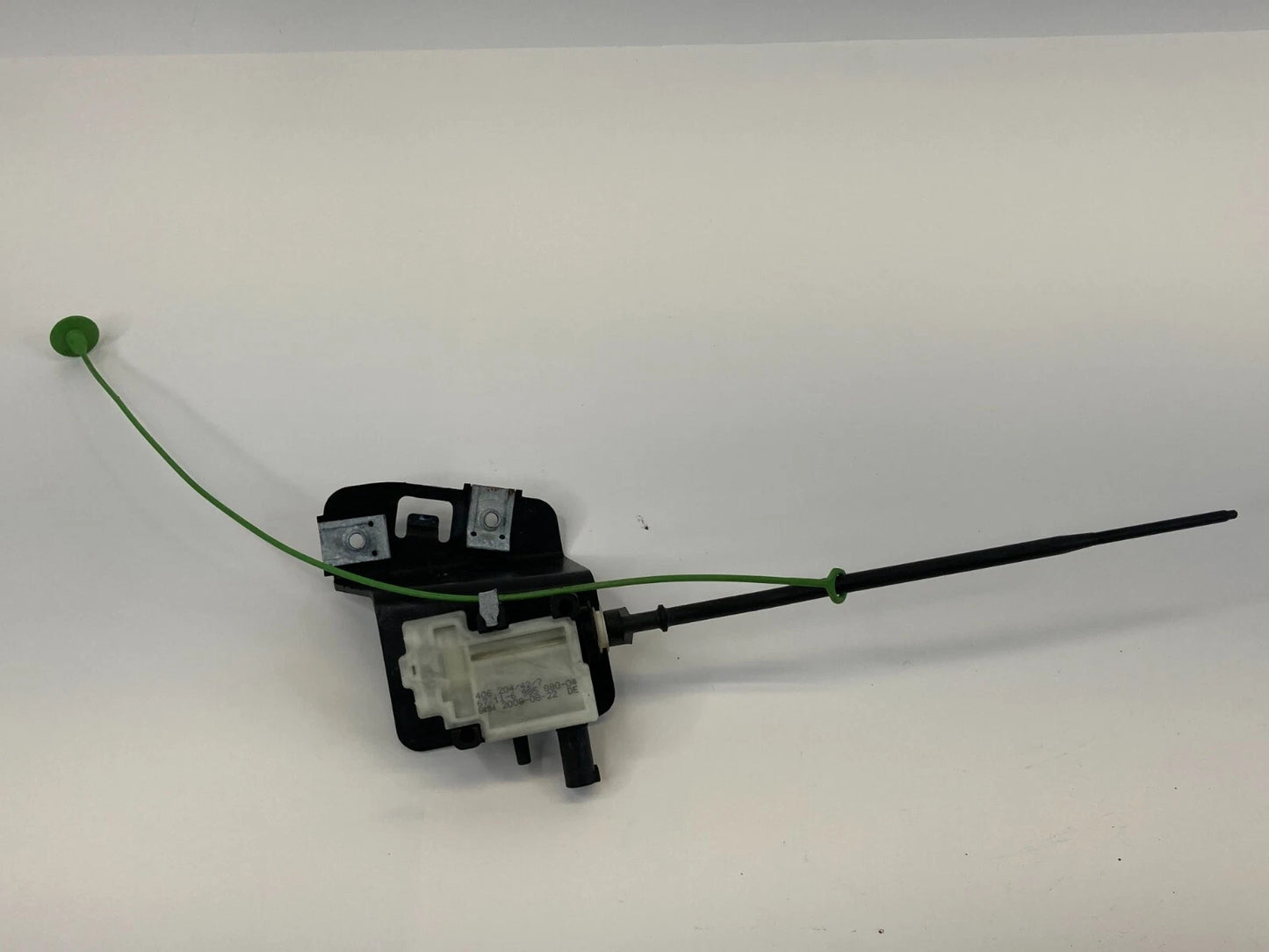 2007-2013 MINI COOPER FUEL FLAP RELEASE LOCKING MOTOR ACTUATOR 2752429 OEM
