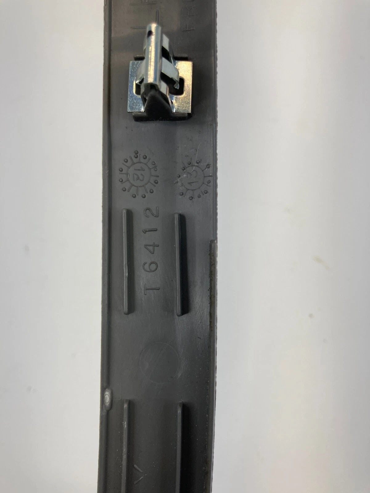 13-15 CHEVROLET MALIBU FRONT LEFT DRIVER DOOR PULL HANDLE COVER TRIM BEZEL OEM