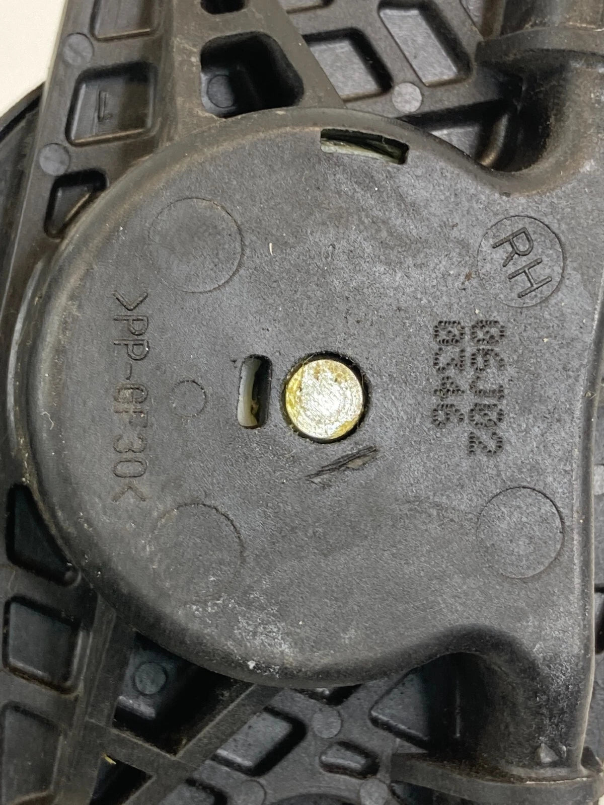 2006-2011 HYUNDAI ACCENT SEDAN FRONT RIGHT PASSENGER POWER WINDOW MOTOR OEM