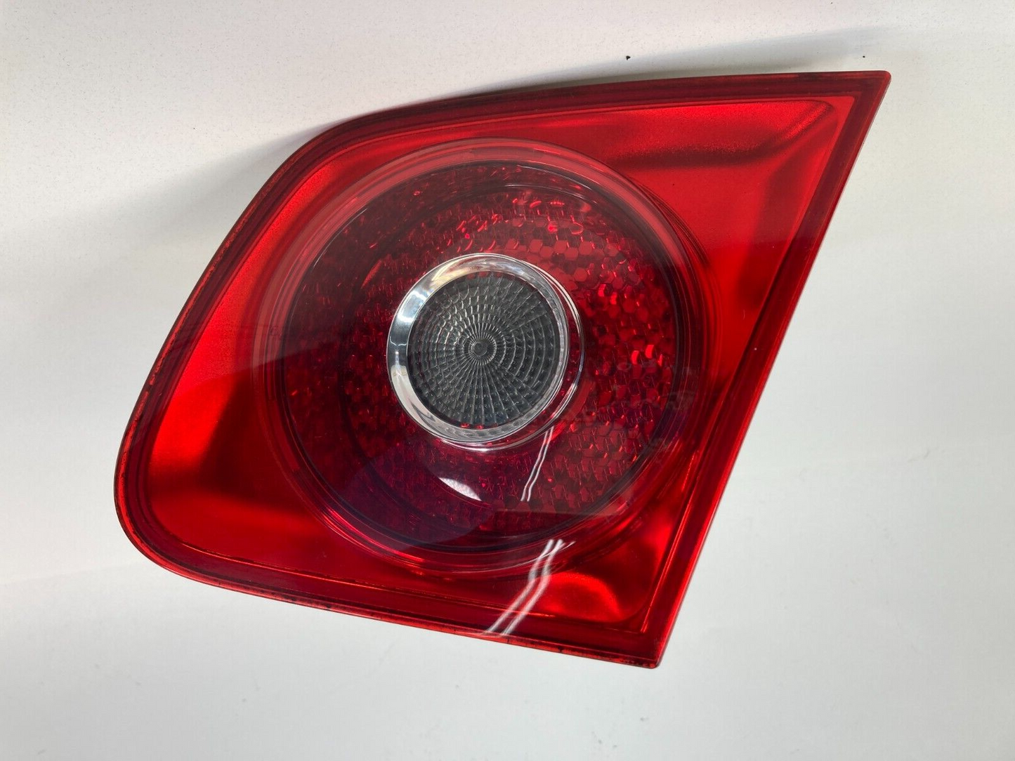 05-07 Volkswagen Jetta Sedan Right Side Tail Light Inner Taillight 1K5-945-094J