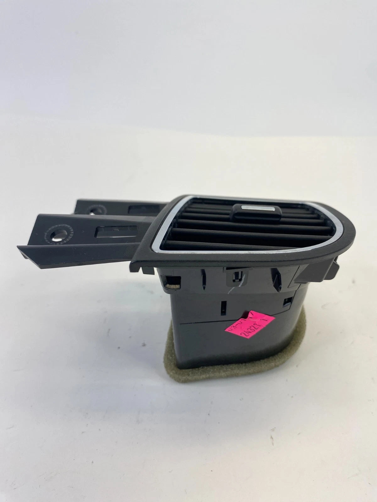 2013-2019 Ford Taurus Dash Right Side AC Air Vent G13-54046B30-A OEM