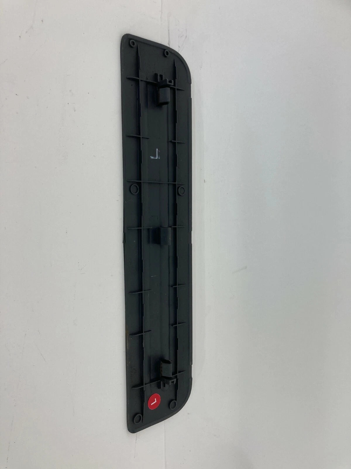 2003 KIA SORENTO REAR LEFT DRIVER SIDE DOOR STEP SILL TRIM PANEL 85882-3E000 OEM