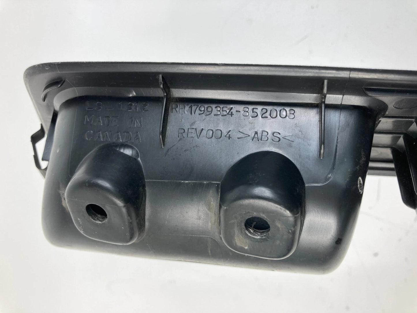 2006-2013 CHEVY IMPALA REAR RIGHT SIDE DOOR PULL HANDLE COVER BEZEL 1799354