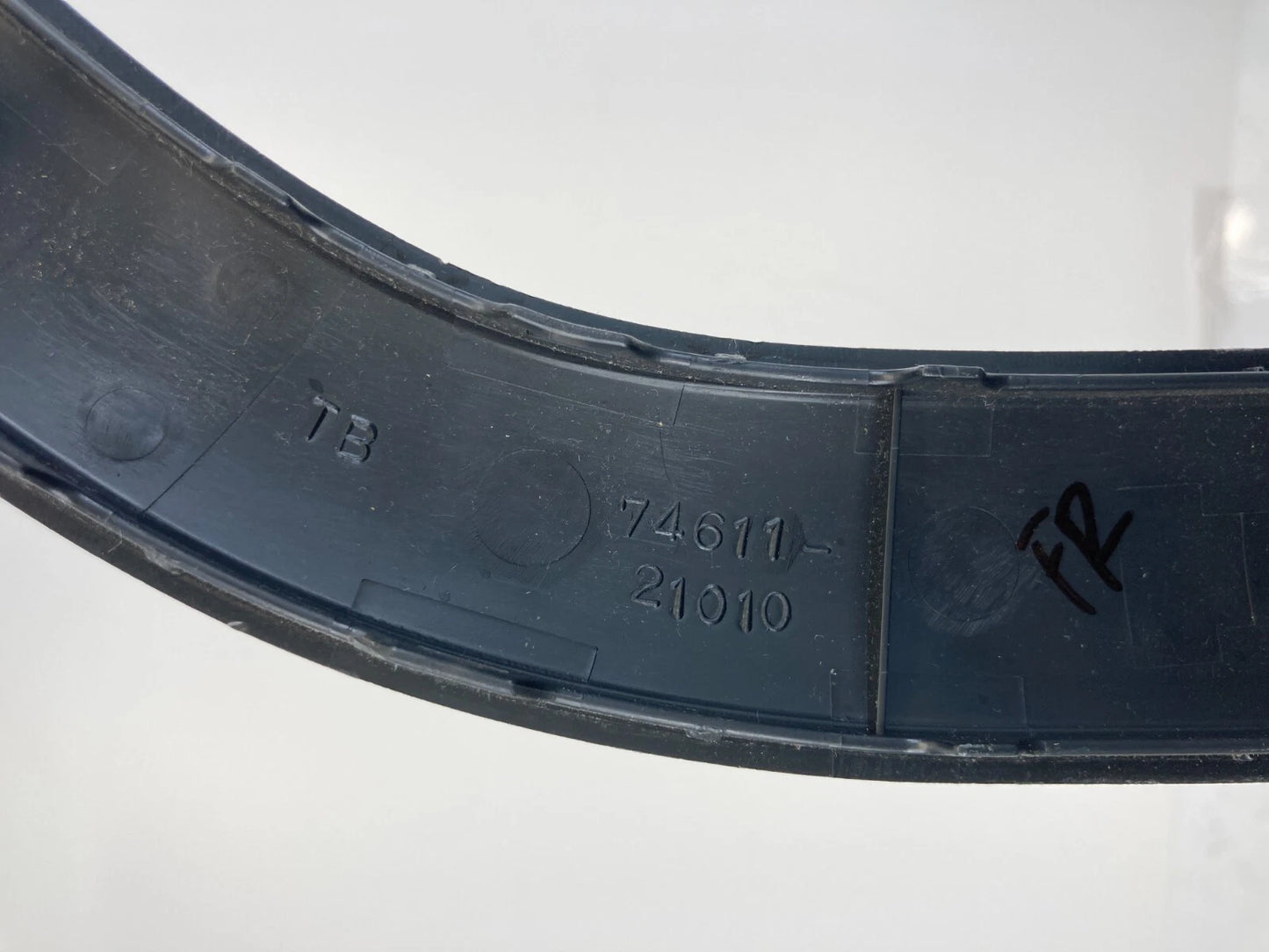 2005-2010 SCION TC FRONT RIGHT DOOR PULL HANDLE GRIP TRIM COVER CAP 74611-21010
