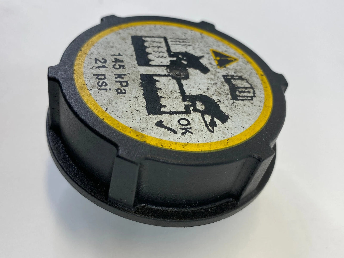 2013-2018 FORD ESCAPE 1.6L RADIATOR COOLANT OVERFLOW RESERVOIR TANK CAP COVER