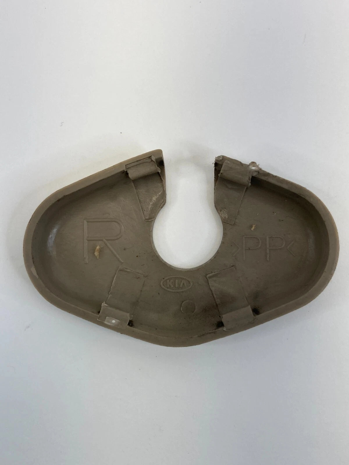 2005-2007 KIA SORENTO FRONT RIGHT PASSENGER SIDE SUNVISOR SCREW SUN VISOR COVER