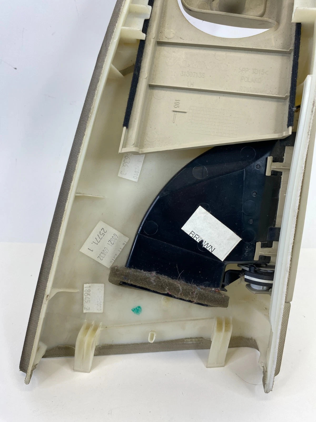 2012-2018 Volvo S60 Front Left Driver B-Pillar Seat Belt Cover Trim 31307138