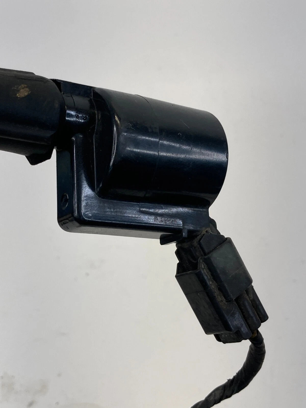 03-11 FORD CROWN VICTORIA GRAND MARQUIS 4.6L IGNITION COIL IGNITER 21228A2 OEM