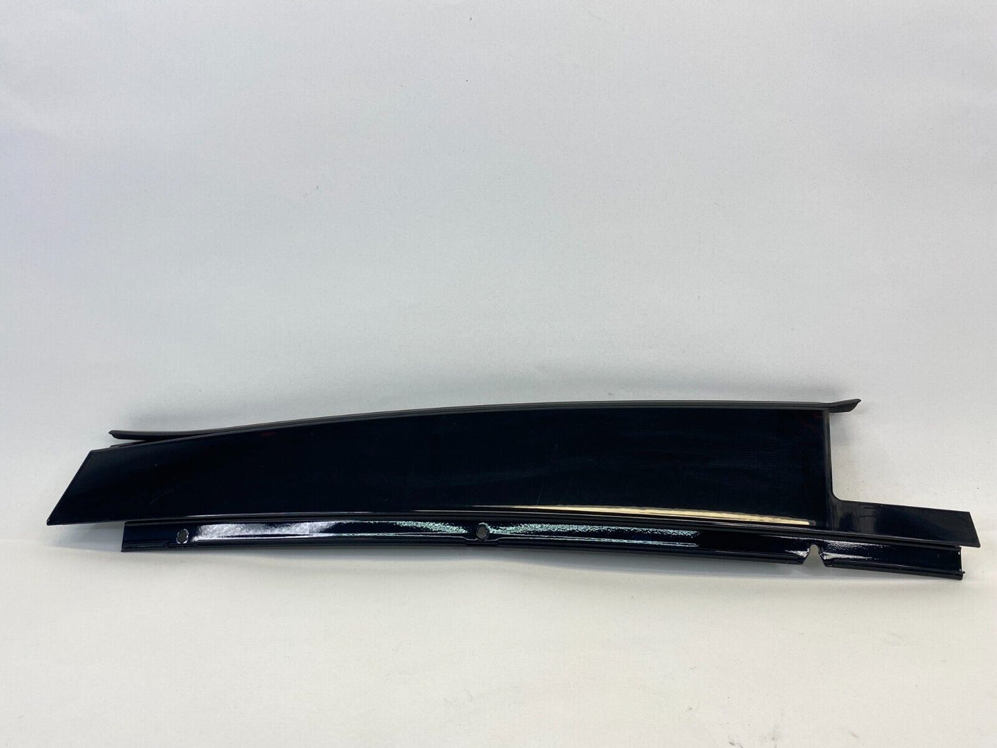 2006-2012 Mercedes-Benz R350 Rear Right Exterior Door Moulding Trim 2516901689