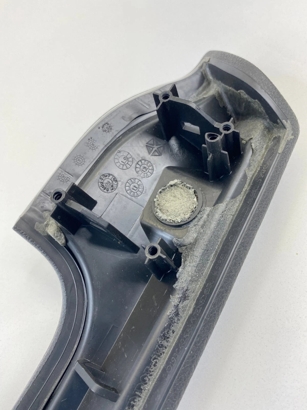 2010 DODGE CALIBER REAR LEFT BACK SIDE ARM REST ARMREST DOOR PANEL RR LH OEM