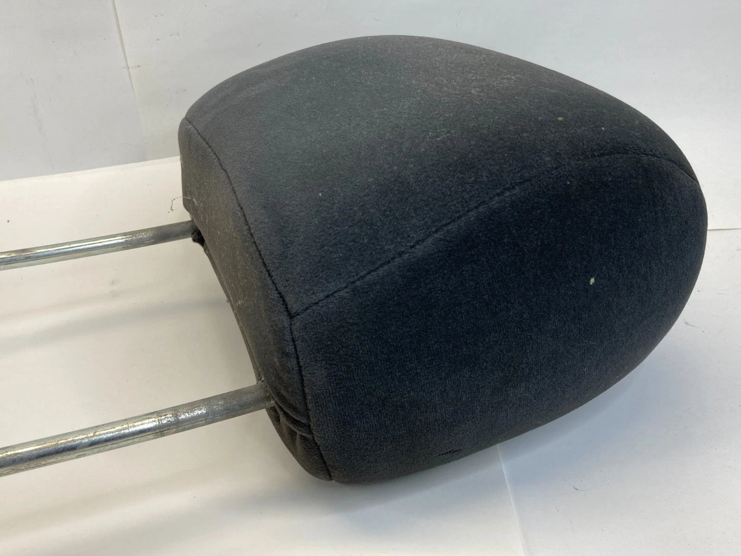 2002-2005 DODGE RAM 1500 2500 FRONT LEFT & RIGHT HEADREST HEAD REST PAIR OEM