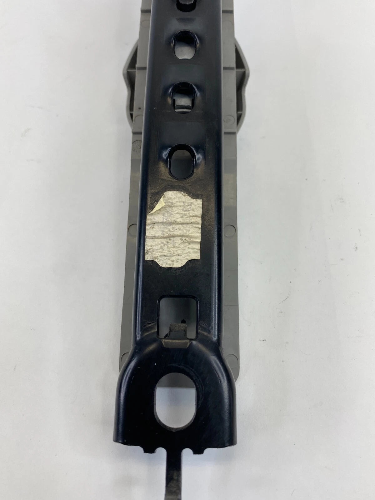 2001 2002 2003 FORD ESCAPE FRONT LEFT DRIVER SIDE SEAT BELT HEIGHT ADJUSTER OEM
