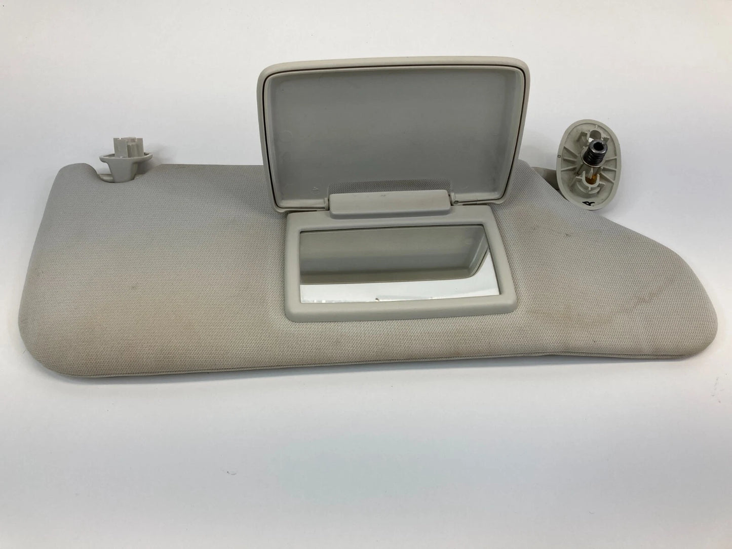 2007-2011 DODGE NITRO ROOF RIGHT PASSENGER SIDE SUN VISOR SHADE W/ MIRROR OEM