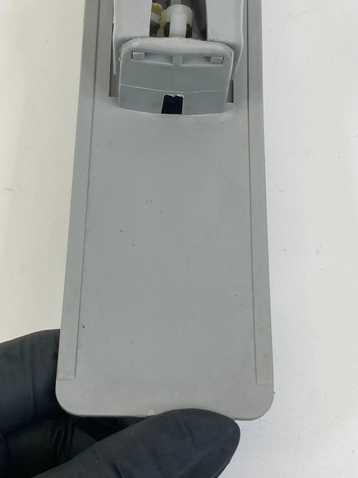2003-2007 HONDA ACCORD SEDAN FRONT RIGHT SIDE SEAT BELT HEIGHT ADJUSTER OEM