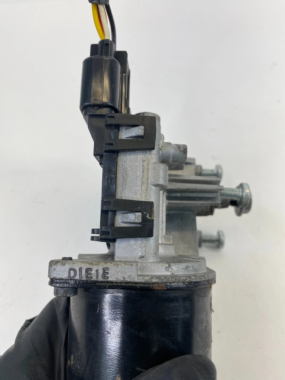 2011 -2016 KIA OPTIMA SEDAN FRONT WINDSHIELD WIPER MOTOR ASSEMBLY OEM